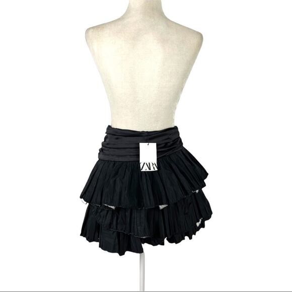 NWT Zara Black Frilled Mini Skirt With Ruffles Tiered Party Bloggers Fave Sz M - Picture 15 of 16